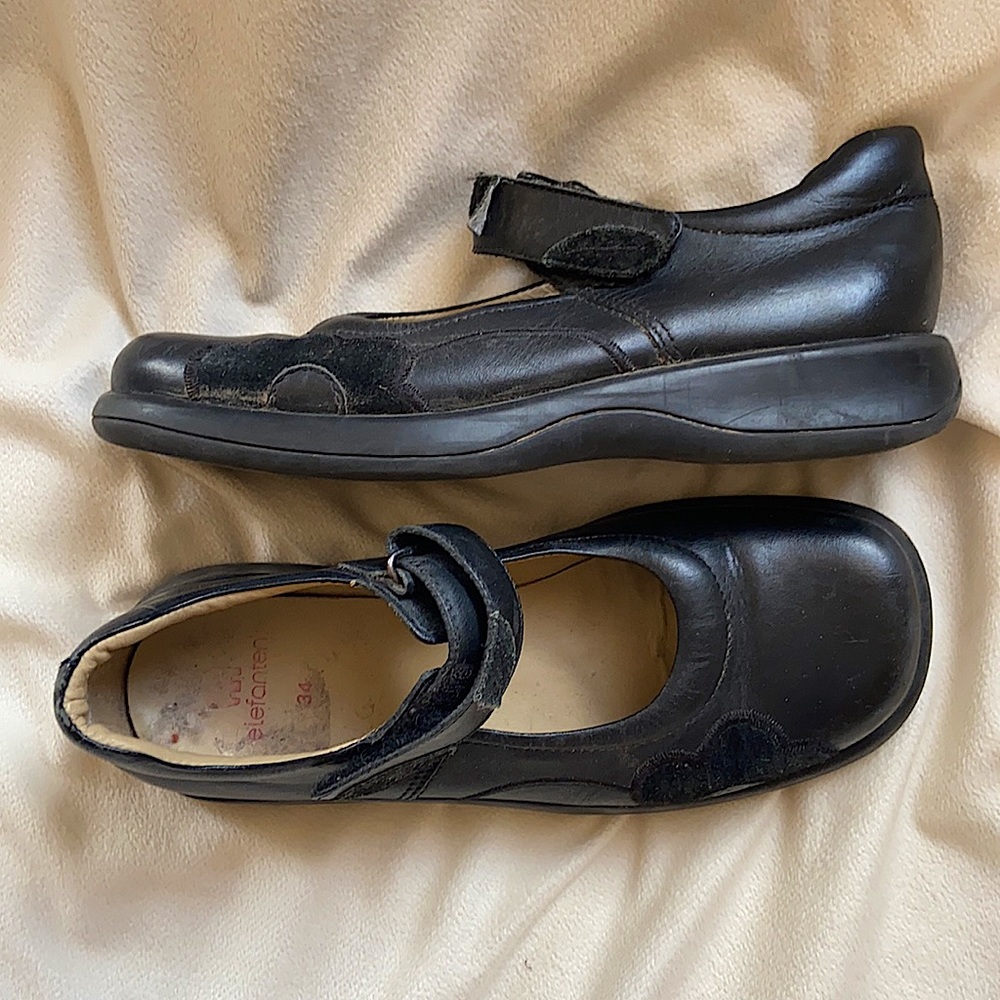 Elephanten Mary Janes with Suede Flower detail